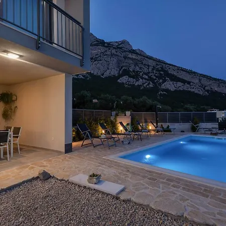 Smart * Veliko Brdo (Makarska)