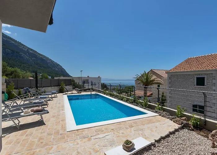 Smart Vila Veliko Brdo (Makarska)