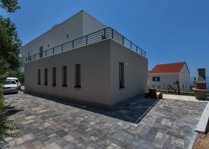 Smart * Veliko Brdo (Makarska)